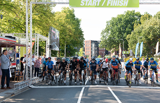 PROMINENTEN (Memorial Tom Adriaansen)
